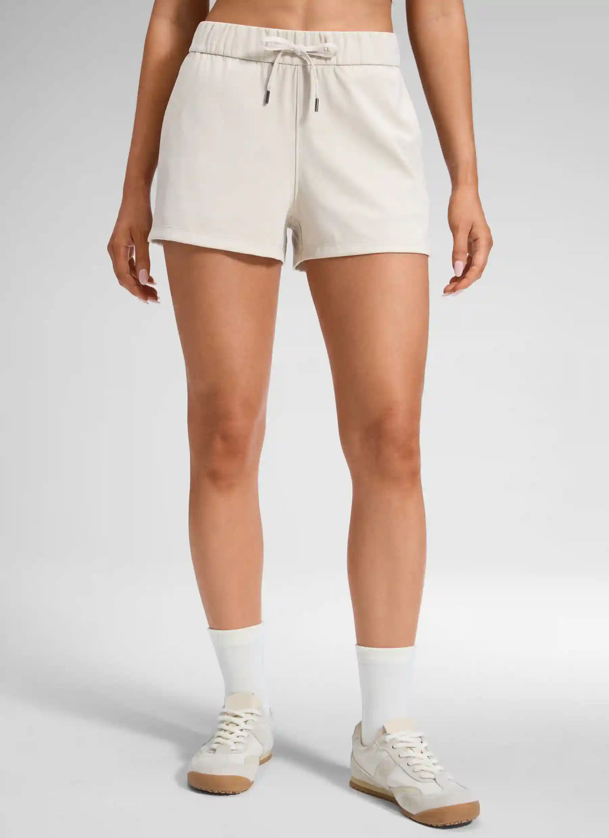 Stretch Mid Rise Pocket Shorts 2.5"